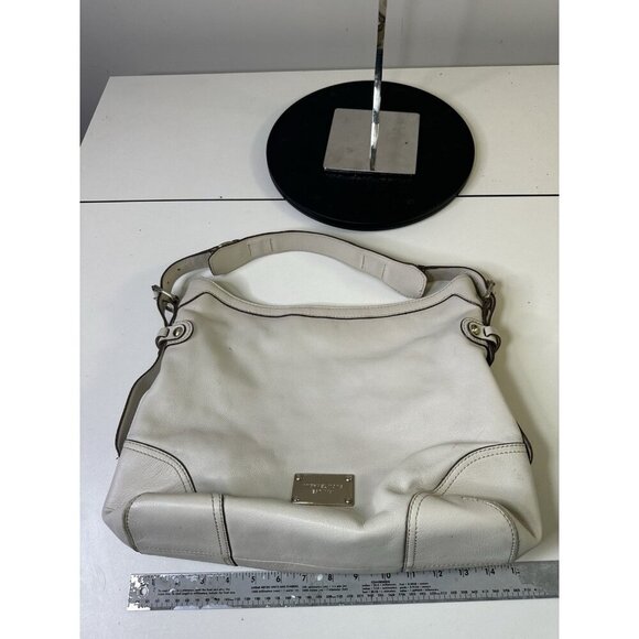 Michael Kors White Leather Tote Bags - Picture 9 of 10